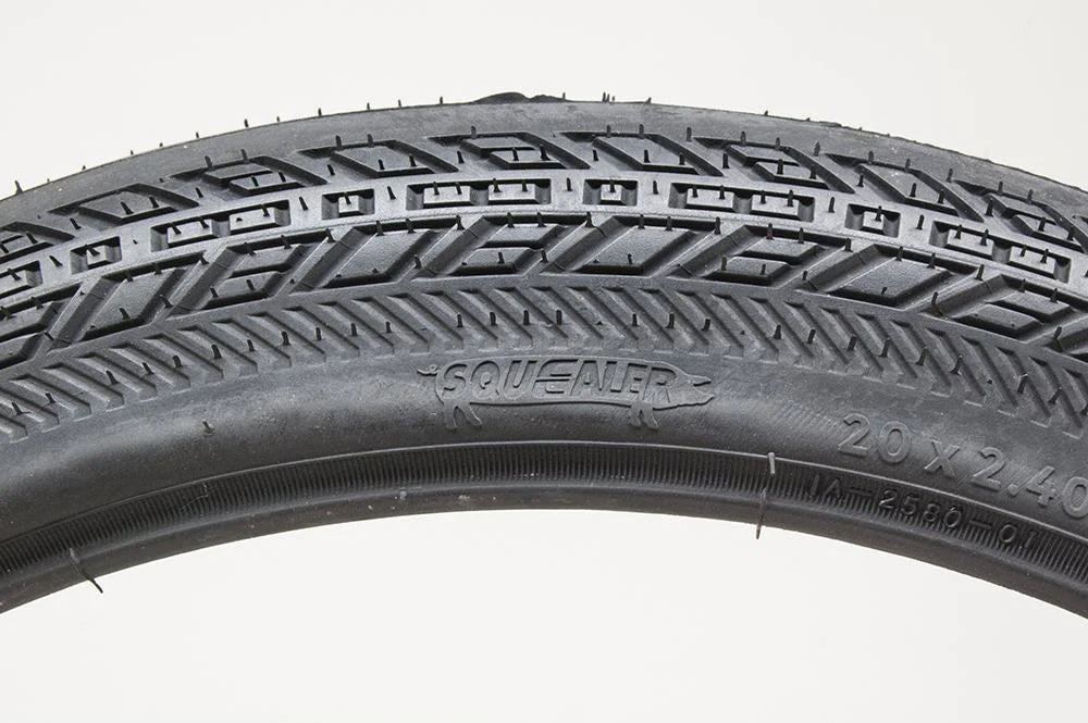 Eastern Squealer 20x2.4” Tire With Color Logo
