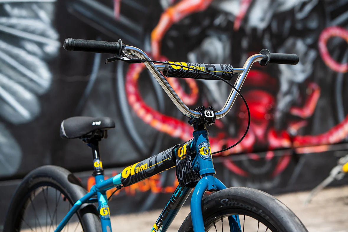 GT Pro Series 24”